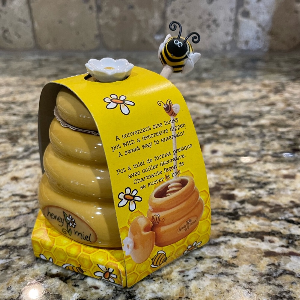Jolie Honey Pot - brand new and SO cute!